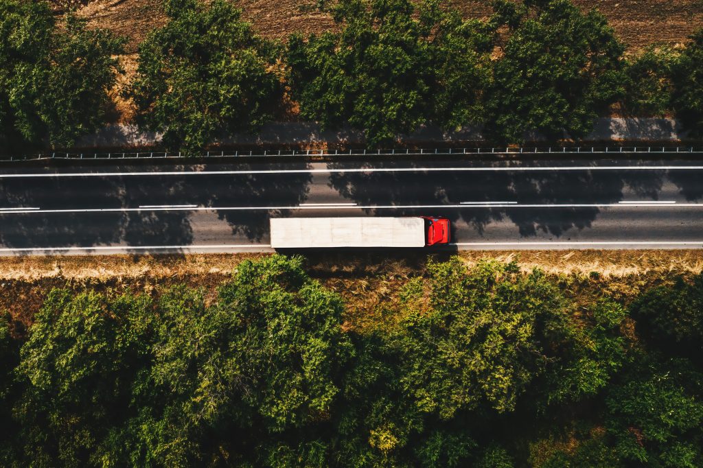 Maximizing Logistics Efficiency: The Benefits of Truckload Shipping